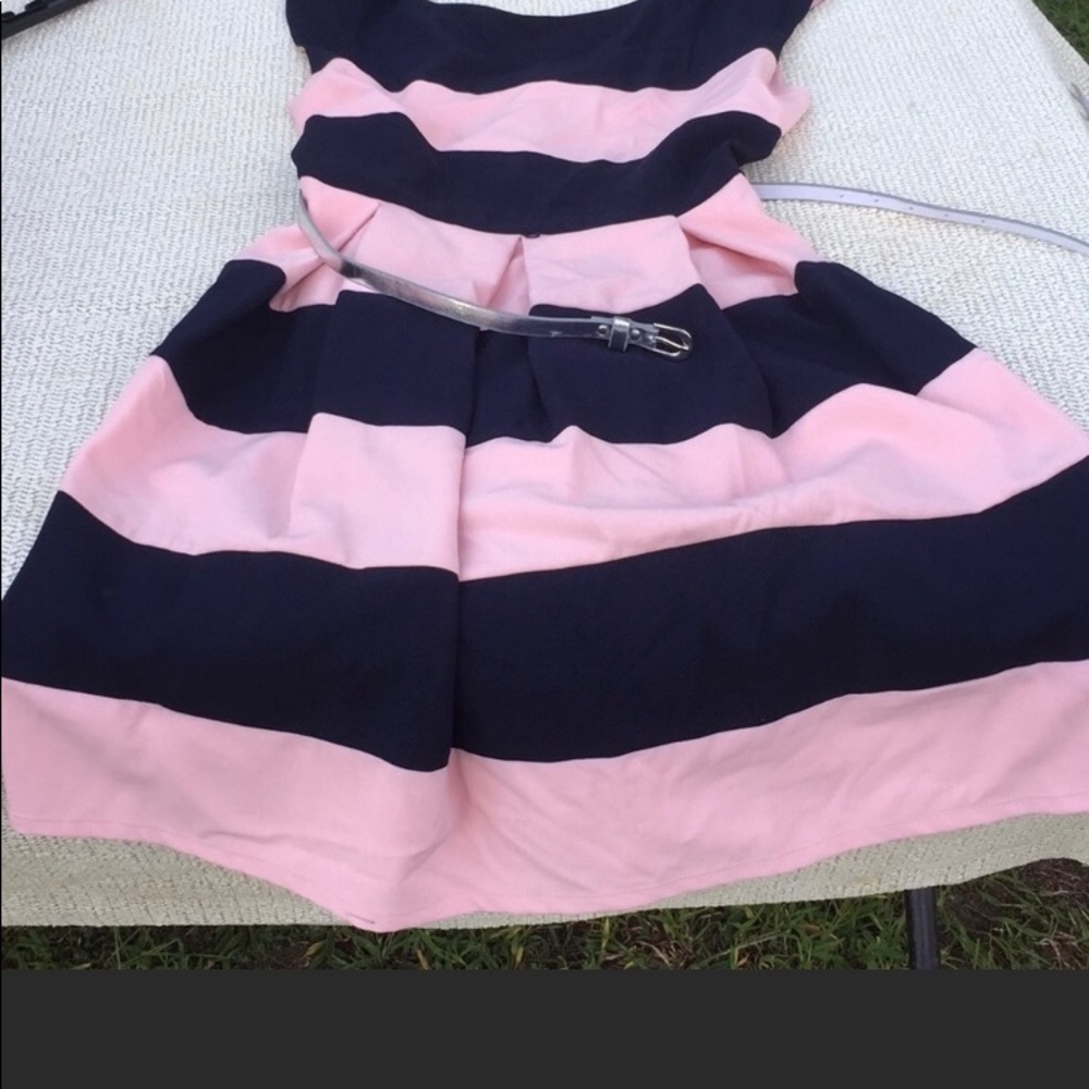 Dress - Picture 2 of 3